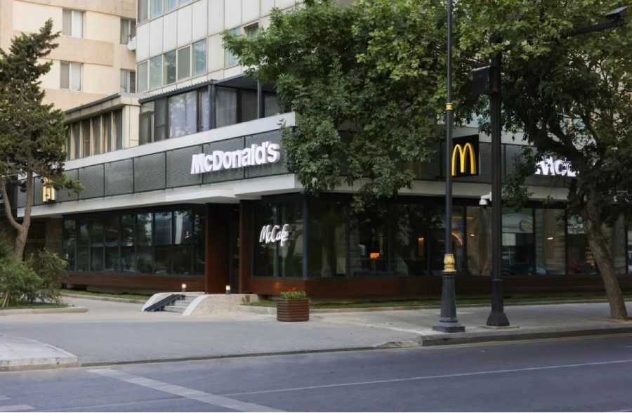 McDonald’s (Nəsimi rayonunda, Kövkəb (K.) Səfərəliyeva küçəsi 131–133)