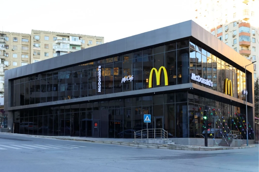 McDonald’s (Arif Mehdiyev küçəsi, Giriş 2)